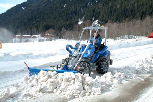 Multione-snow-blade for mini excavator