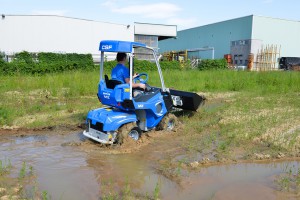 MultiOne mini loader 2 series with bucket mud