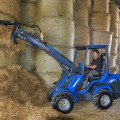 MultiOne mini loader 8 series with manure fork